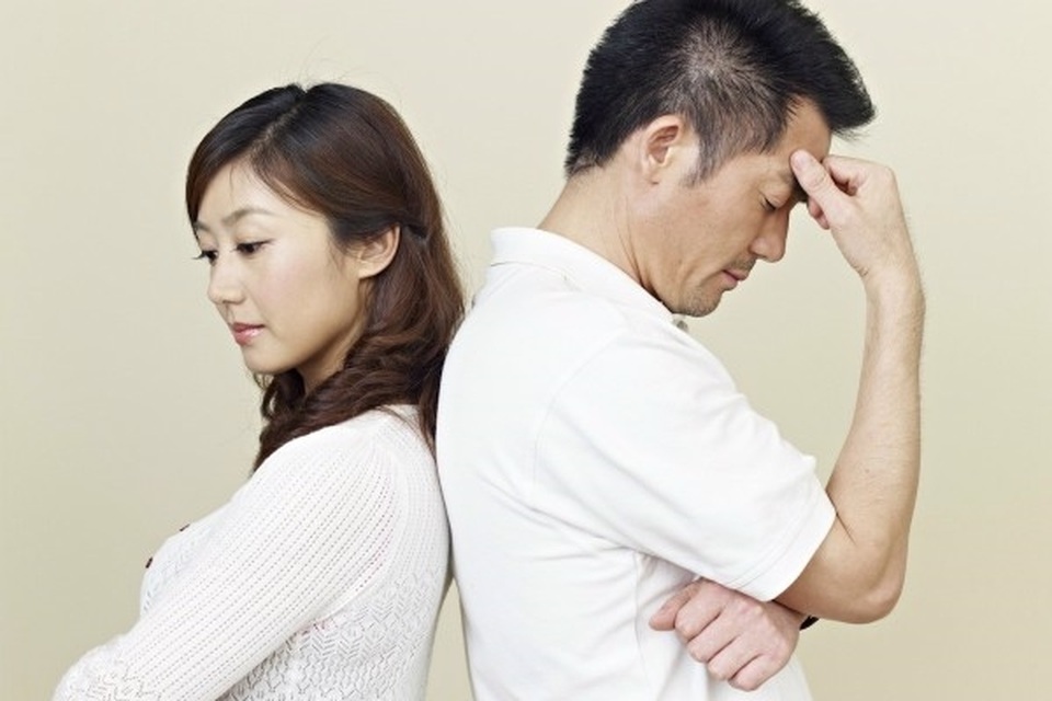 Xụi lơ chán nản vì chồng ân ái như cỗ máy, lập trình sẵn cả giờ khởi động - 1 Xụi lơ chán nản vì chồng ân ái như cỗ máy, lập trình sẵn cả giờ khởi động - 1