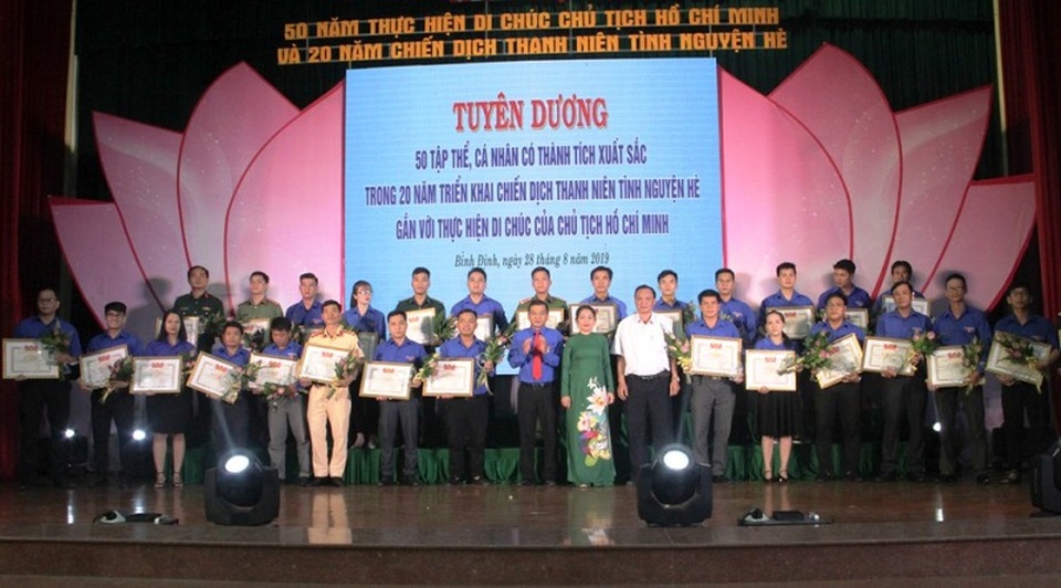 Thực hiện Di chúc Bác Hồ, tuổi trẻ Bình Định làm nghìn việc tốt - 3