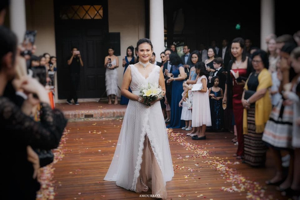 Chồng cũ Diva Hồng Nhung chuẩn bị đón con đầu lòng với vợ đại gia người Myanmar - 2 Chồng cũ Diva Hồng Nhung chuẩn bị đón con đầu lòng với vợ đại gia người Myanmar - 2