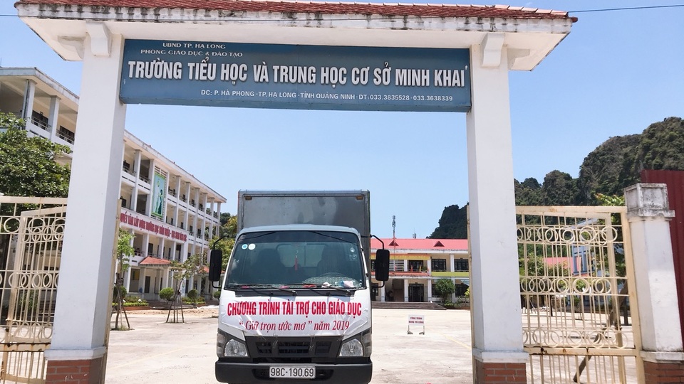 Honda Việt Nam chung tay trao gần 2 triệu mũ bảo hiểm, chào đón trẻ lớp 1 vào năm học mới - 2 Honda Việt Nam chung tay trao gần 2 triệu mũ bảo hiểm, chào đón trẻ lớp 1 vào năm học mới - 2