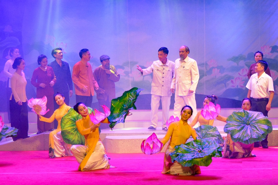 Hà Tĩnh: Vinh danh hơn 900 gương điển hình về học tập và làm theo lời Bác - 2