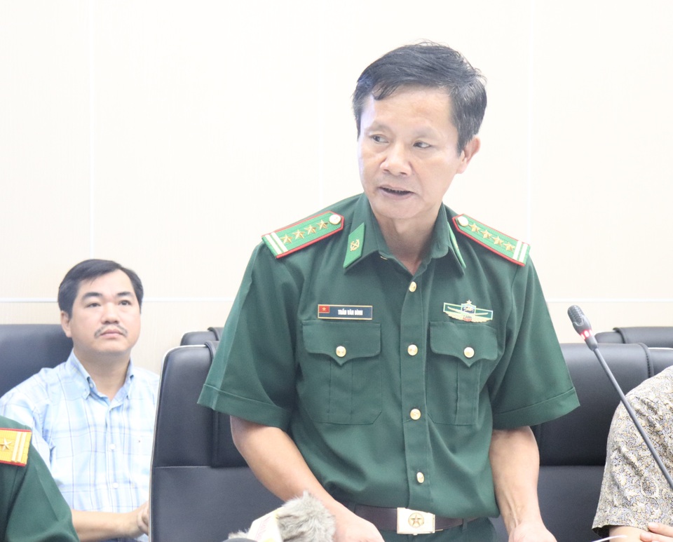 Khẩn trương tìm cách liên lạc với 7 tàu cá của tỉnh Quảng Trị - 1 Khẩn trương tìm cách liên lạc với 7 tàu cá của tỉnh Quảng Trị - 1