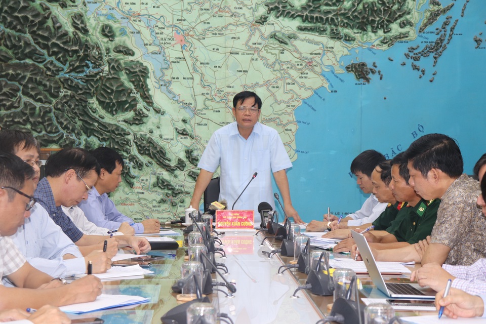Khẩn trương tìm cách liên lạc với 7 tàu cá của tỉnh Quảng Trị - 2 Khẩn trương tìm cách liên lạc với 7 tàu cá của tỉnh Quảng Trị - 2