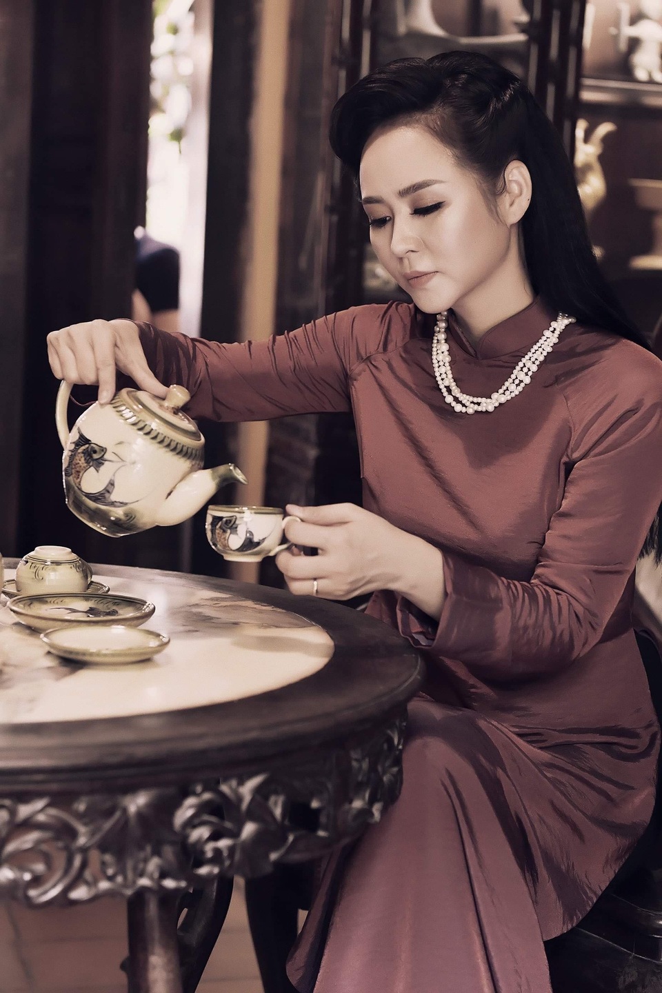 Nữ hoàng Hoa hồng Bùi Thanh Hương và khát vọng lưu giữ văn hóa Việt trong tà áo dài - 4 Nữ hoàng Hoa hồng Bùi Thanh Hương và khát vọng lưu giữ văn hóa Việt trong tà áo dài - 4