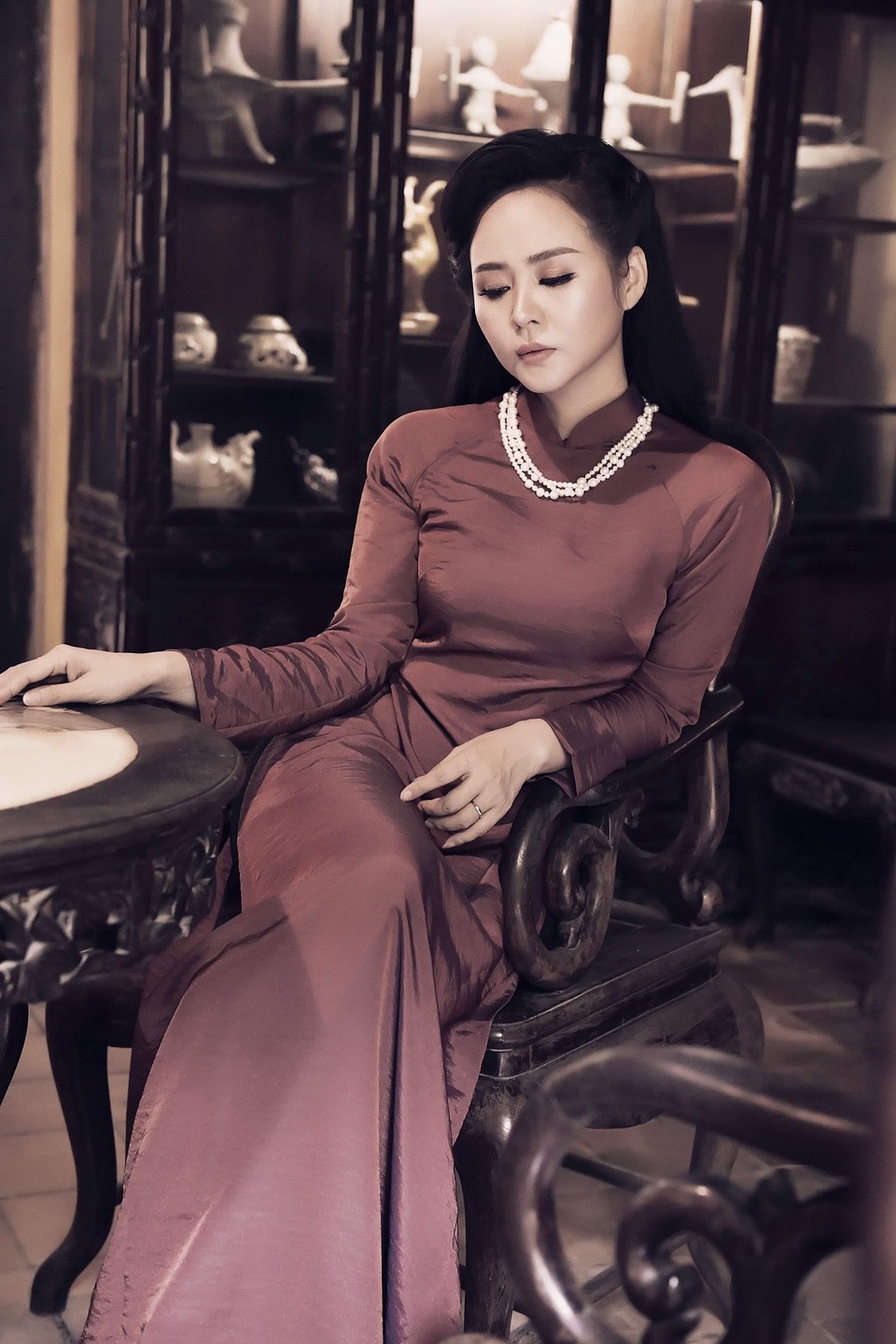 Nữ hoàng Hoa hồng Bùi Thanh Hương và khát vọng lưu giữ văn hóa Việt trong tà áo dài - 5 Nữ hoàng Hoa hồng Bùi Thanh Hương và khát vọng lưu giữ văn hóa Việt trong tà áo dài - 5