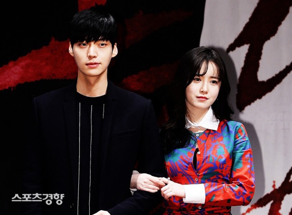 Mặc chồng trẻ bị chỉ trích bội bạc, Goo Hye Sun thành công rực rỡ sau tuyên bố ly hôn - 3 Mặc chồng trẻ bị chỉ trích bội bạc, Goo Hye Sun thành công rực rỡ sau tuyên bố ly hôn - 3