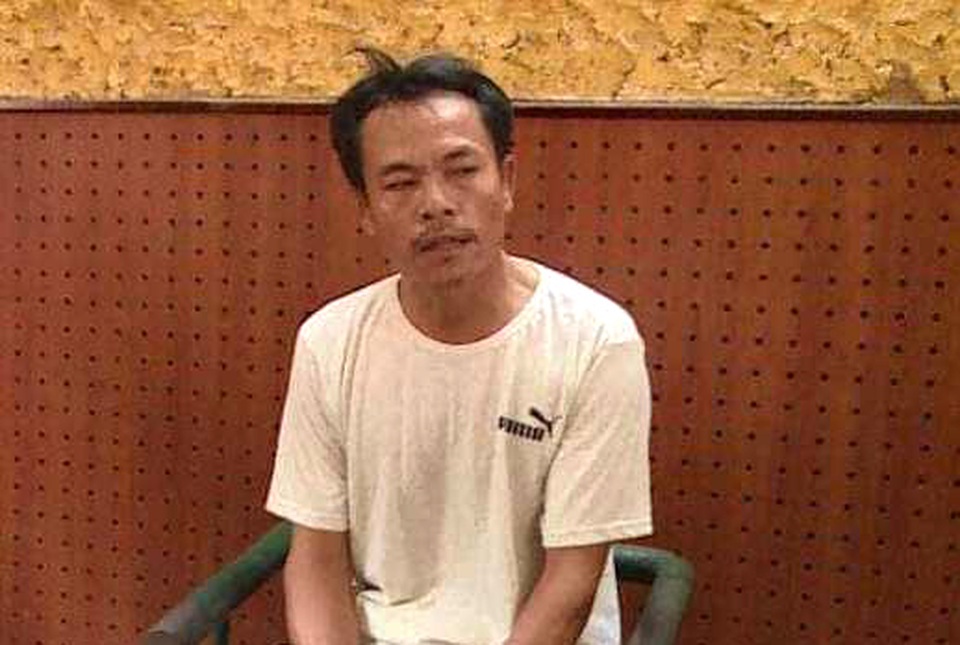 Xin xe không được, thanh niên dùng dao tấn công CSGT - 1 Xin xe không được, thanh niên dùng dao tấn công CSGT - 1