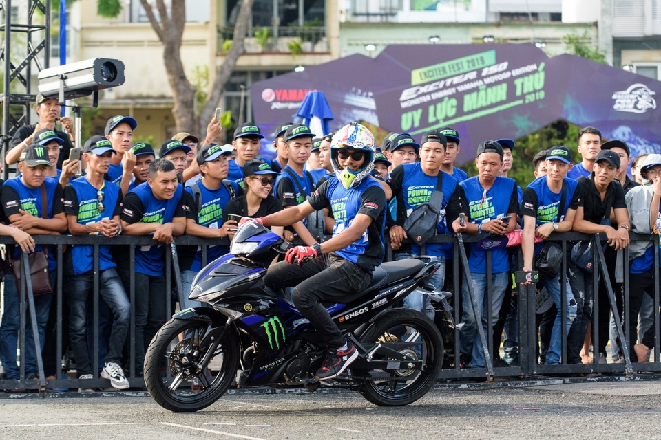 Tưng bừng đón năm học mới cùng Yamaha Exciter: Tặng ngay phí trước bạ - 2