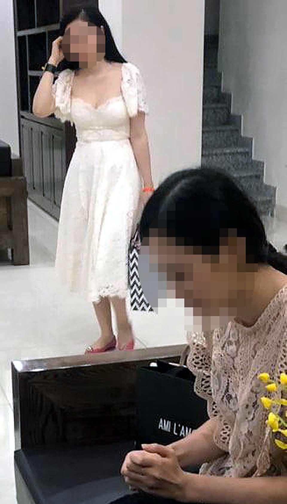 “Má mì” 8X điều hành đường dây mại dâm nghìn “đô” gắn mác sinh viên - 2 “Má mì” 8X điều hành đường dây mại dâm nghìn “đô” gắn mác sinh viên - 2