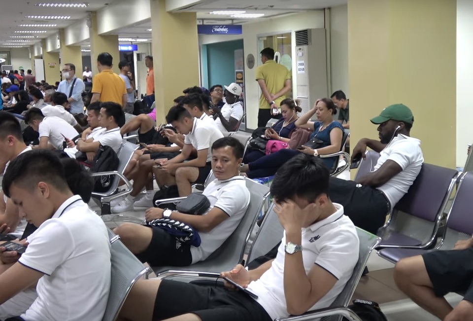 Quang Hải và Bùi Tiến Dũng bất ngờ lỡ hẹn với đội tuyển - 1 Quang Hải và Bùi Tiến Dũng bất ngờ lỡ hẹn với đội tuyển - 1