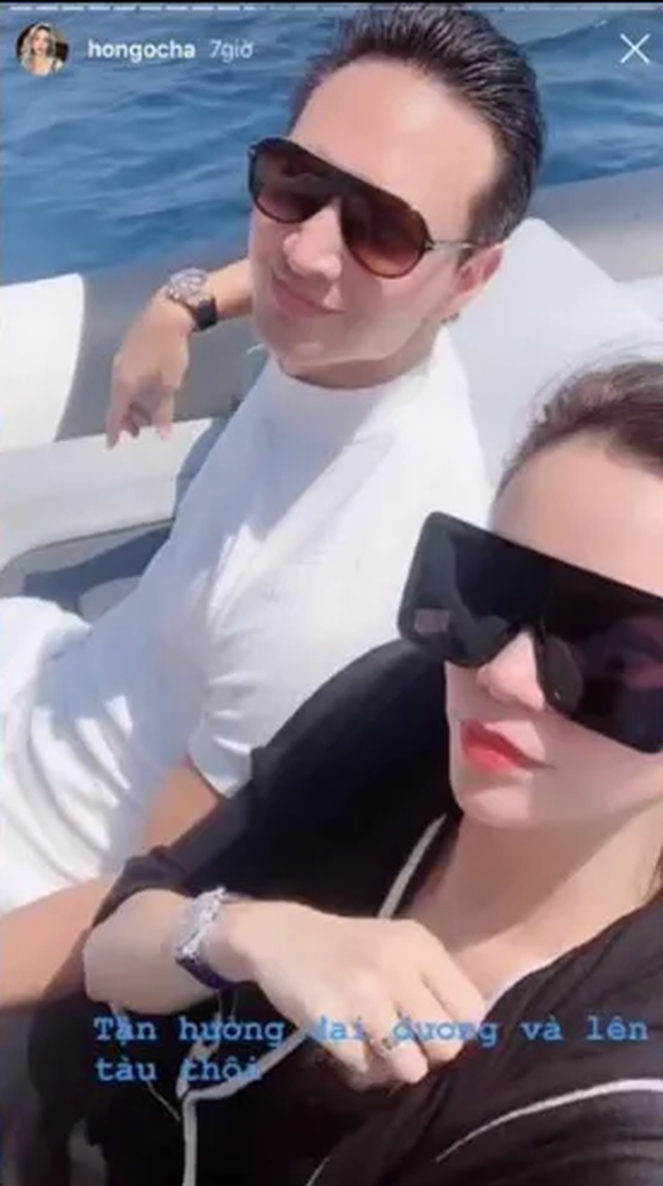 Dàn mỹ nhân Việt đồng loạt diện áo tắm khoe dáng bốc lửa bên “một nửa” - 1 Dàn mỹ nhân Việt đồng loạt diện áo tắm khoe dáng bốc lửa bên “một nửa” - 1