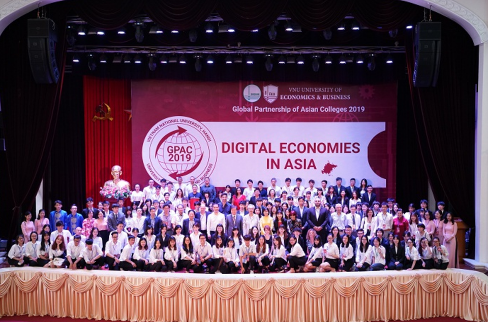 Diễn đàn Sinh viên châu Á - GPAC 2019: “Sân chơi” lý tưởng bàn luận về nền kinh tế số - 1 Diễn đàn Sinh viên châu Á - GPAC 2019: “Sân chơi” lý tưởng bàn luận về nền kinh tế số - 1