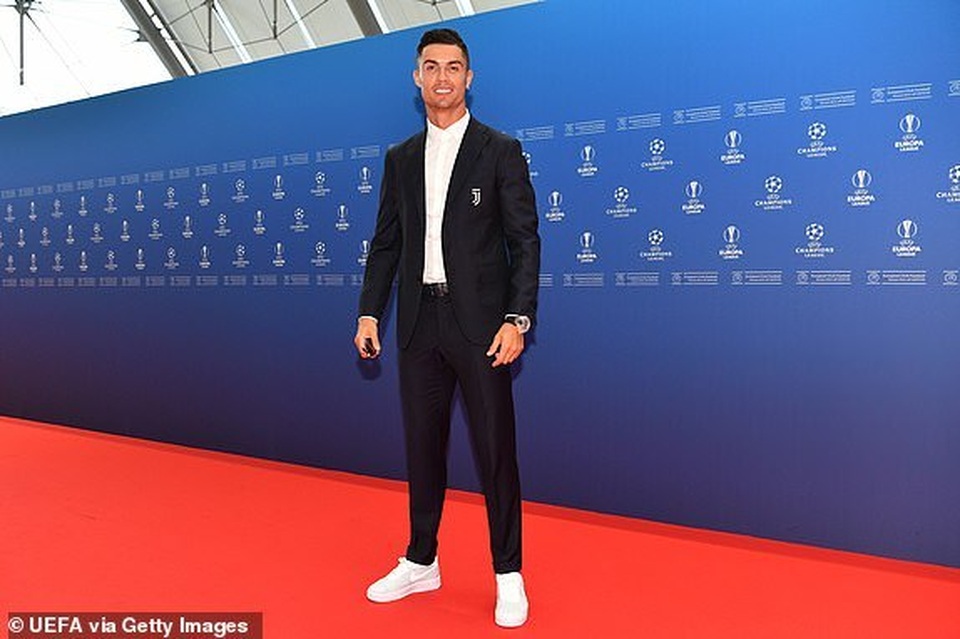 Real Madrid tái ngộ PSG, Barcelona rơi vào “bảng tử thần” - 7 Real Madrid tái ngộ PSG, Barcelona rơi vào “bảng tử thần” - 7