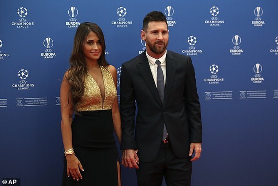 Real Madrid tái ngộ PSG, Barcelona rơi vào “bảng tử thần” - 8 Real Madrid tái ngộ PSG, Barcelona rơi vào “bảng tử thần” - 8
