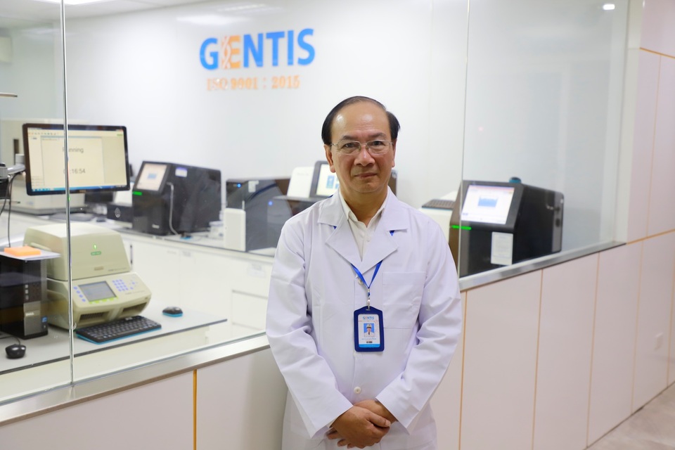 Vị đại tá 40 năm gắn bó với chuyên ngành giám định, xét nghiệm ADN: Tôi không bao giờ cho phép mình chủ quan - 1 Vị đại tá 40 năm gắn bó với chuyên ngành giám định, xét nghiệm ADN: Tôi không bao giờ cho phép mình chủ quan - 1