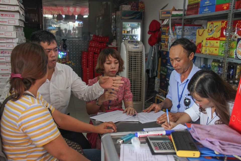 Đà Nẵng ra quân kiểm tra chất lượng bánh trung thu - 1 Đà Nẵng ra quân kiểm tra chất lượng bánh trung thu - 1