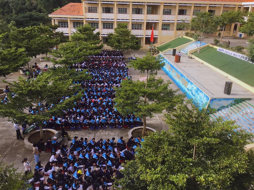 Ngôi trường ở Lâm Đồng có cầu thang “sống ảo” hút dân mạng - 7 Ngôi trường ở Lâm Đồng có cầu thang “sống ảo” hút dân mạng - 7