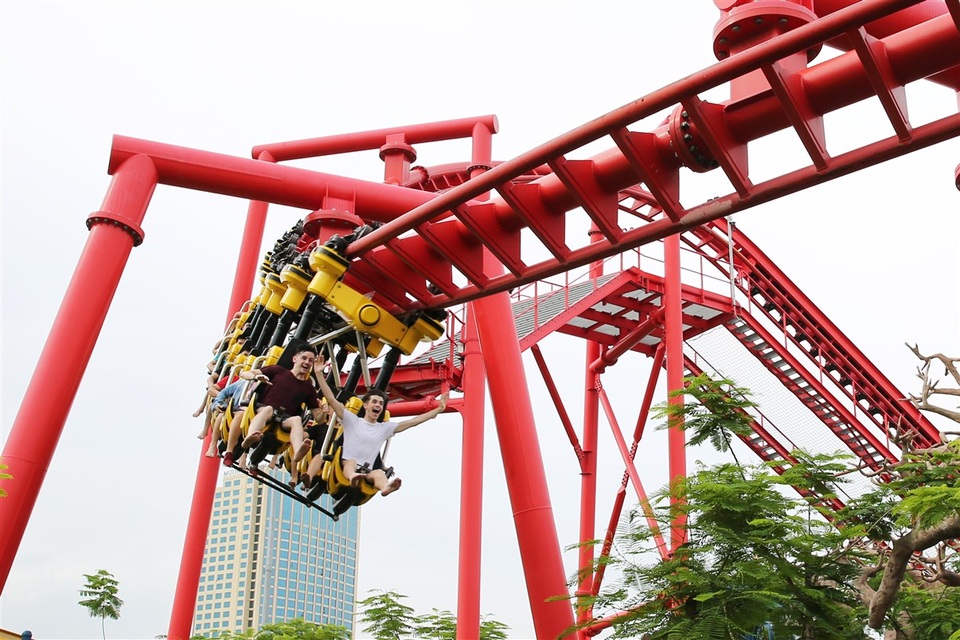 Cực shock dịp 2/9: Giá vé vào công viên Dragon Park và công viên nước Typhoon Water Park chỉ 100.000 đồng - 3 Cực shock dịp 2/9: Giá vé vào công viên Dragon Park và công viên nước Typhoon Water Park chỉ 100.000 đồng - 3
