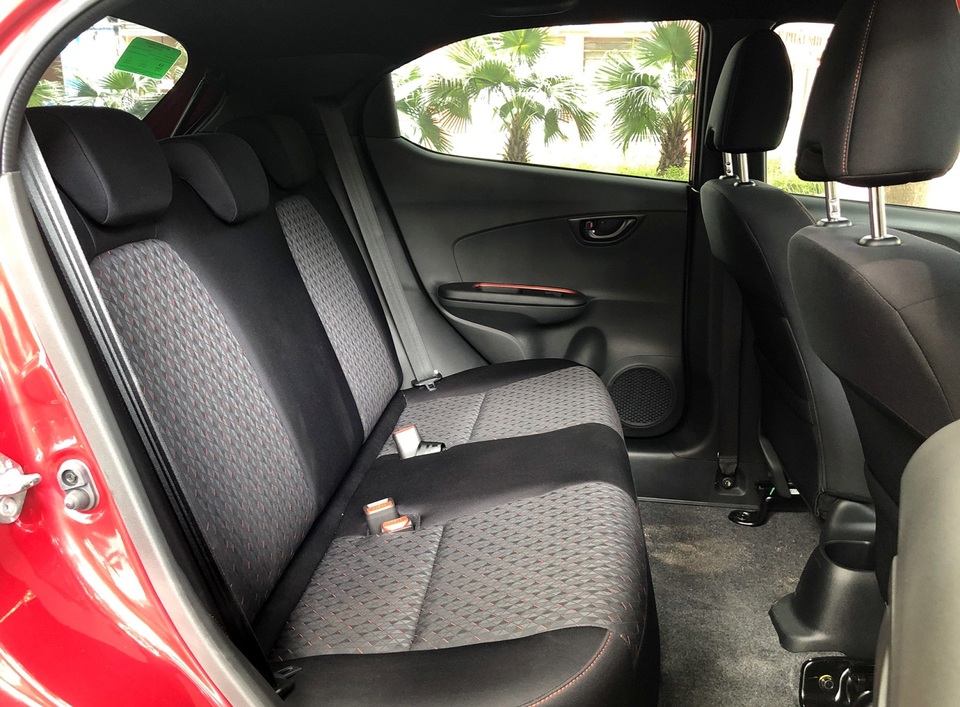 Honda Brio - Thực dụng nhưng không kém phần kiêu hãnh - 6 Honda Brio - Thực dụng nhưng không kém phần kiêu hãnh - 6