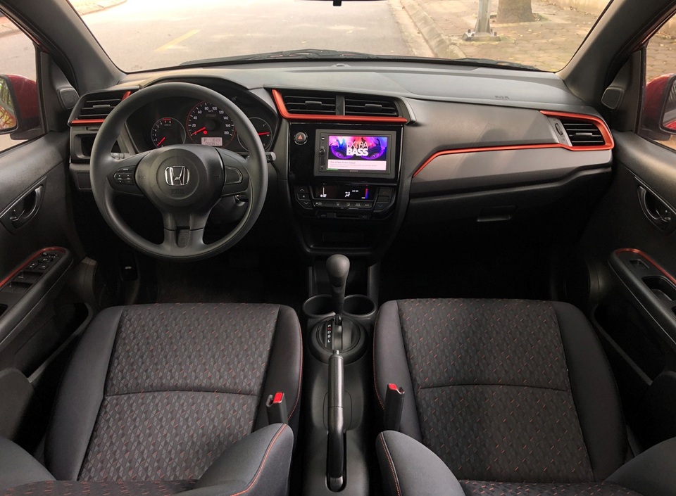 Honda Brio - Thực dụng nhưng không kém phần kiêu hãnh - 7 Honda Brio - Thực dụng nhưng không kém phần kiêu hãnh - 7