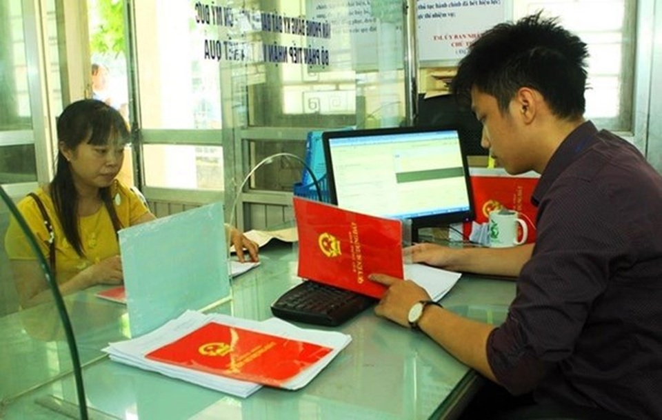 Vụ cấp nhầm hàng trăm sổ đỏ: Sẽ kiểm điểm cả người đã về hưu - 1 Vụ cấp nhầm hàng trăm sổ đỏ: Sẽ kiểm điểm cả người đã về hưu - 1