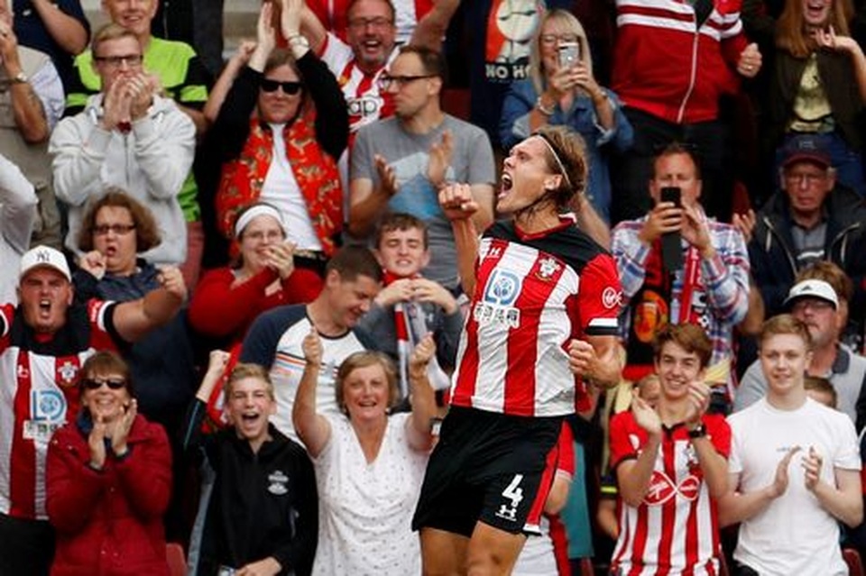 Thi đấu hơn người, Man Utd vẫn chia điểm với Southampton - 3 Thi đấu hơn người, Man Utd vẫn chia điểm với Southampton - 3