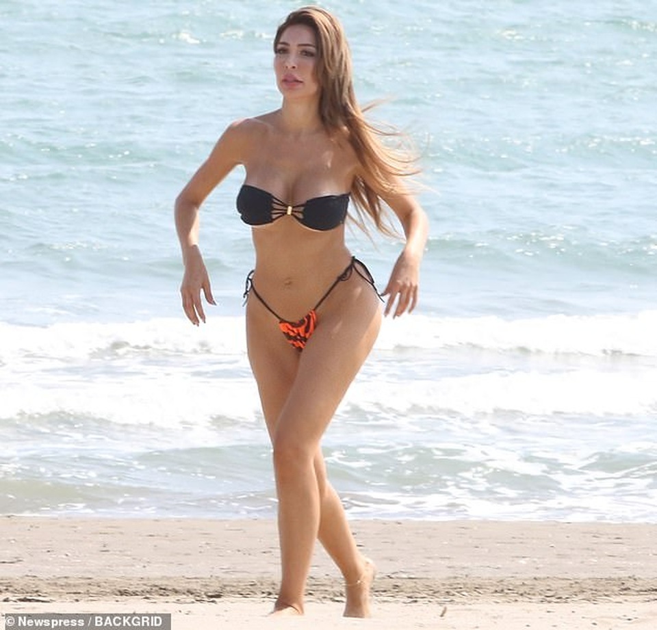 Farrah Abraham khoe vòng một dao kéo trên biển - 5 Farrah Abraham khoe vòng một dao kéo trên biển - 5