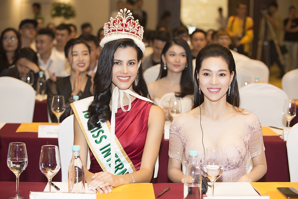 Á hậu Tường San trở thành đại diện Việt Nam tham dự Miss International 2019 - 6 Á hậu Tường San trở thành đại diện Việt Nam tham dự Miss International 2019 - 6