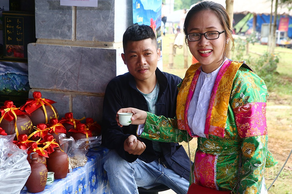 Phiên chợ vùng cao đầy màu sắc ở Hà Nội - 7 Phiên chợ vùng cao đầy màu sắc ở Hà Nội - 7
