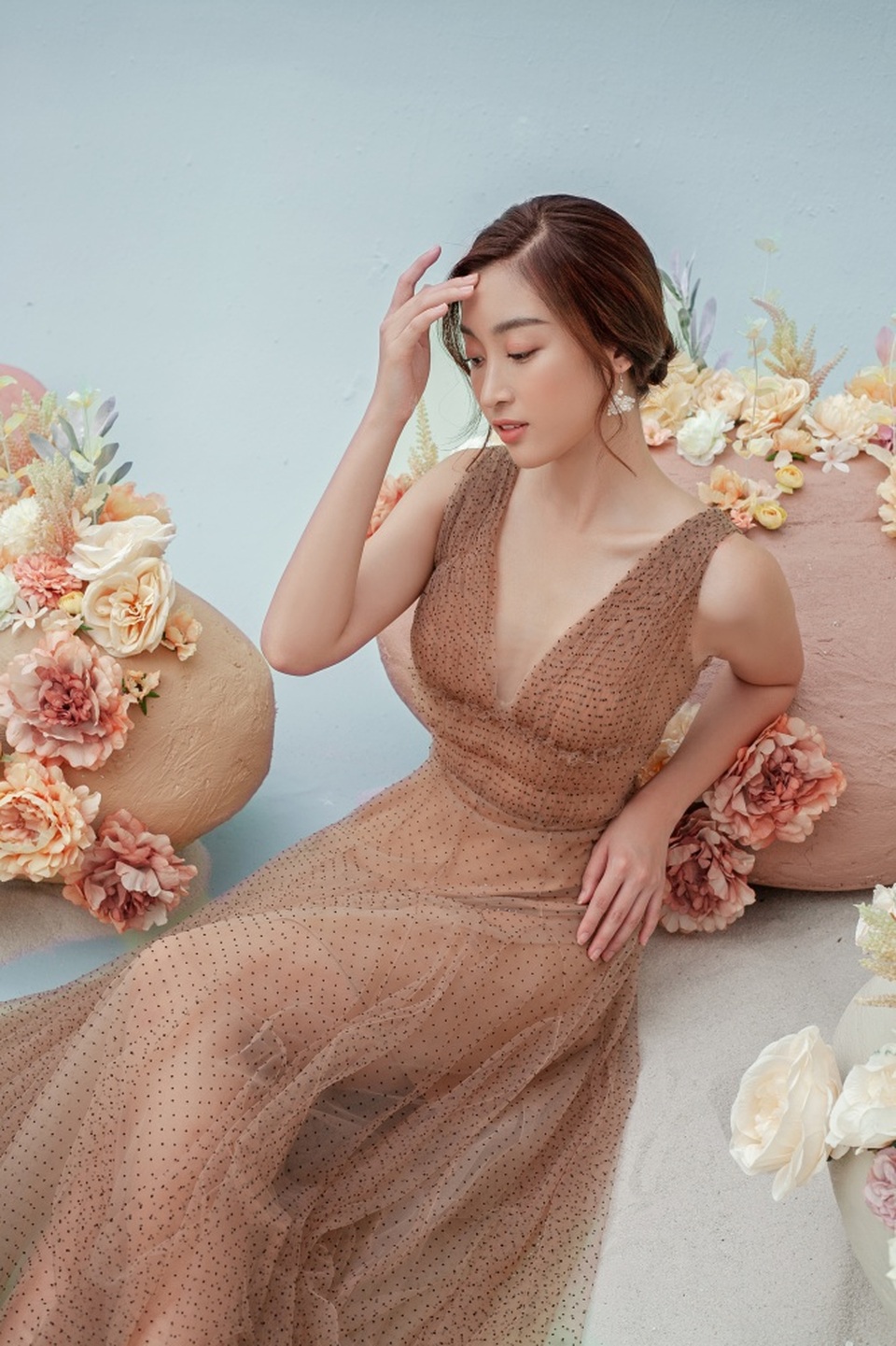 Hình ảnh mới của Hoa hậu Đỗ Mỹ Linh sau tin đồn yêu thiếu gia - 3 Hình ảnh mới của Hoa hậu Đỗ Mỹ Linh sau tin đồn yêu thiếu gia - 3