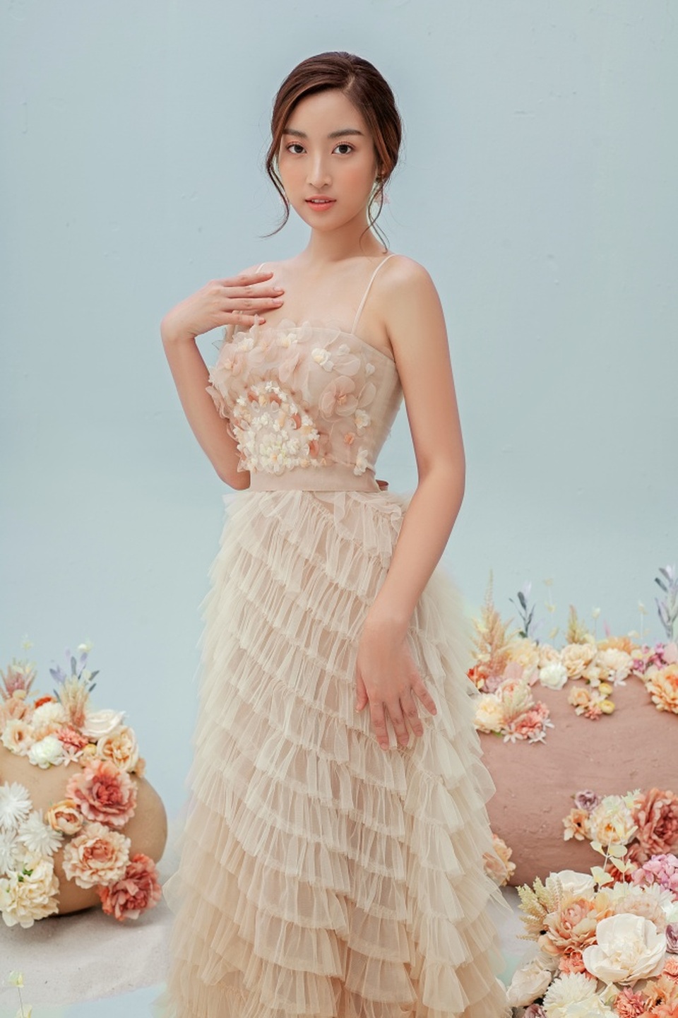 Hình ảnh mới của Hoa hậu Đỗ Mỹ Linh sau tin đồn yêu thiếu gia - 16 Hình ảnh mới của Hoa hậu Đỗ Mỹ Linh sau tin đồn yêu thiếu gia - 16