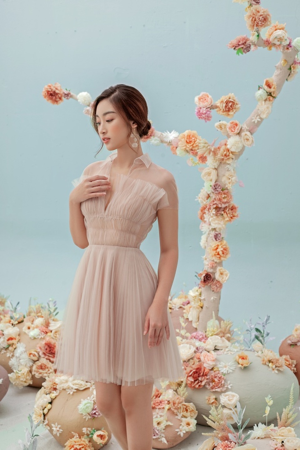 Hình ảnh mới của Hoa hậu Đỗ Mỹ Linh sau tin đồn yêu thiếu gia - 9 Hình ảnh mới của Hoa hậu Đỗ Mỹ Linh sau tin đồn yêu thiếu gia - 9