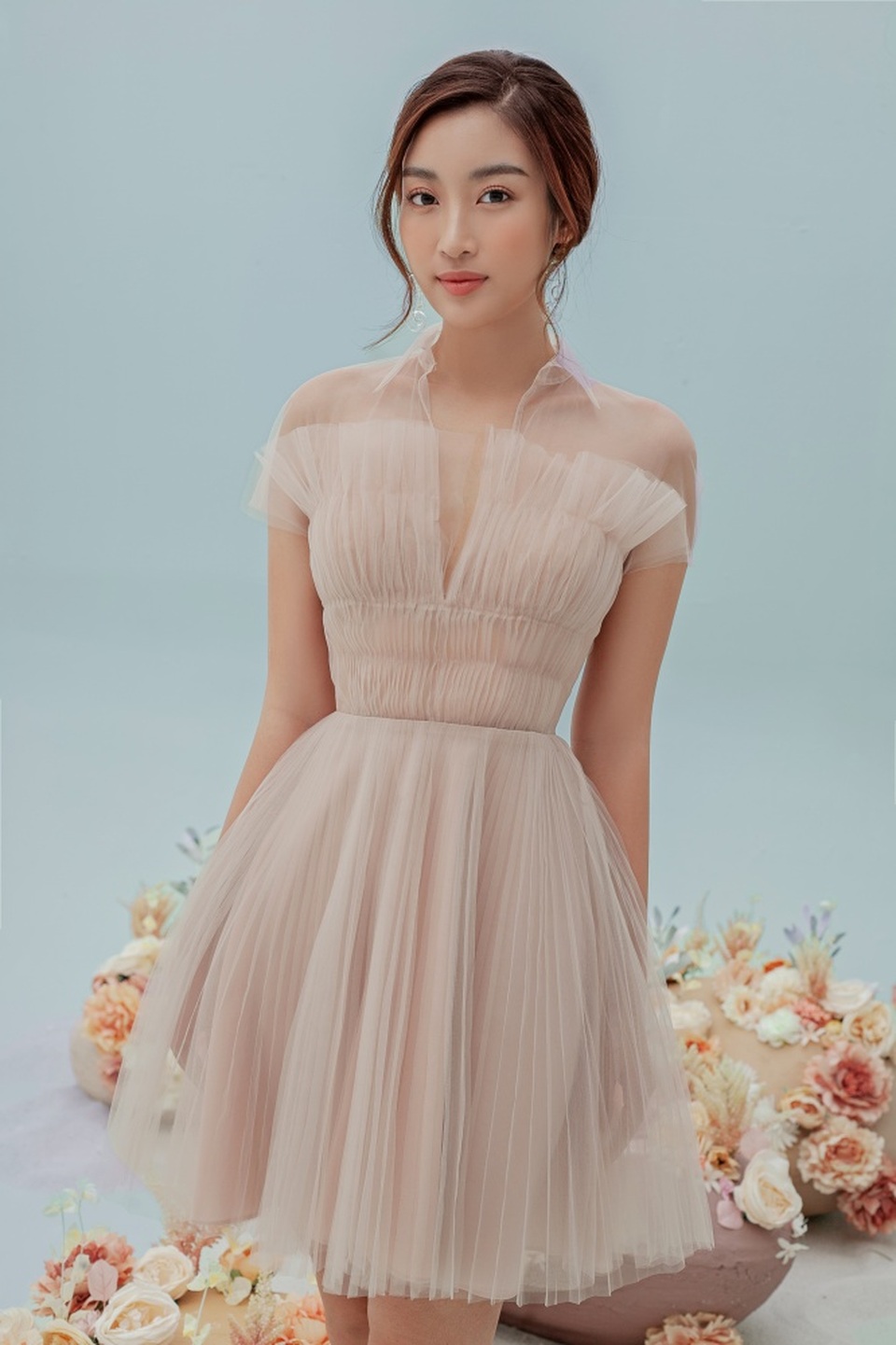 Hình ảnh mới của Hoa hậu Đỗ Mỹ Linh sau tin đồn yêu thiếu gia - 8 Hình ảnh mới của Hoa hậu Đỗ Mỹ Linh sau tin đồn yêu thiếu gia - 8