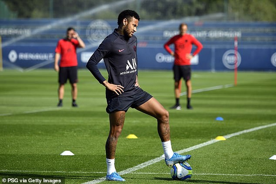 Nhật ký chuyển nhượng ngày 31/8: Neymar chính thức ở lại PSG - 1 Nhật ký chuyển nhượng ngày 31/8: Neymar chính thức ở lại PSG - 1