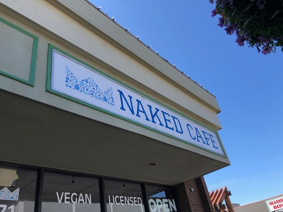 Thực khách thoát y khi gọi món ăn vì nhầm lẫn - 2