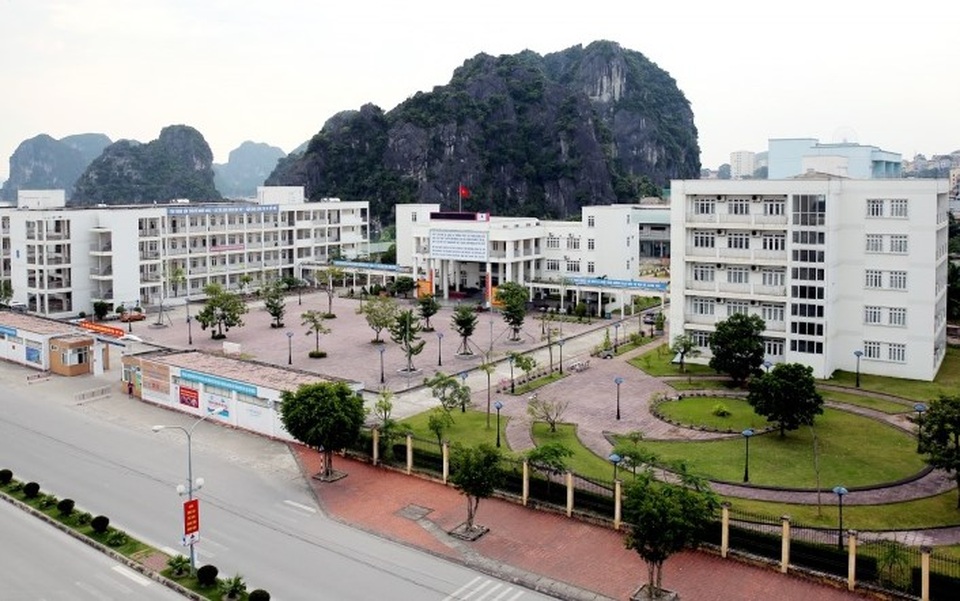 Đối tượng rạch mặt nữ sinh trường chuyên Hạ Long bị bệnh trầm cảm - 1 Đối tượng rạch mặt nữ sinh trường chuyên Hạ Long bị bệnh trầm cảm - 1