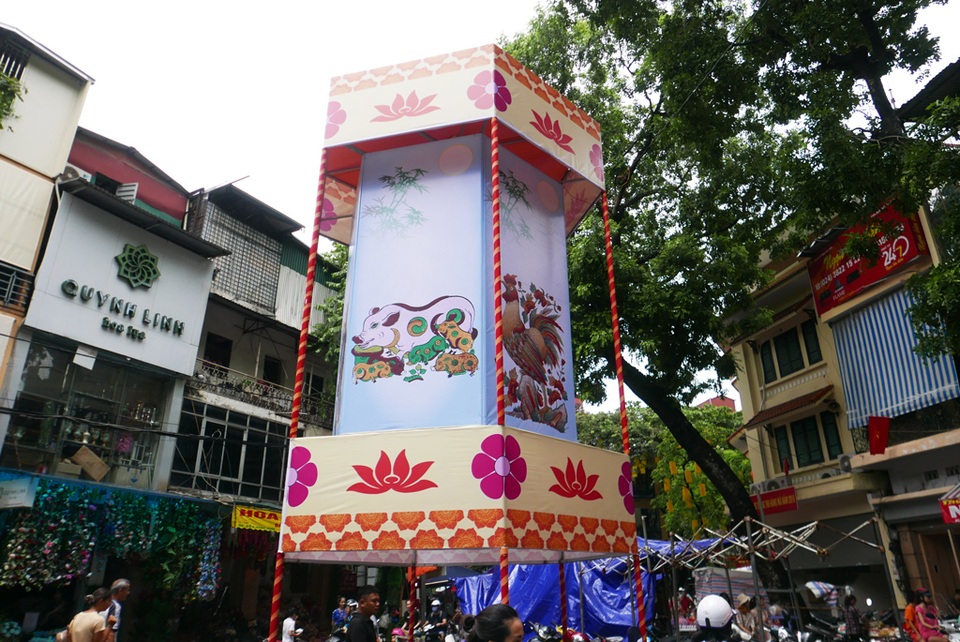 Đông nghịt người đi chơi chợ Trung thu phố cổ Hà Nội - 1 Đông nghịt người đi chơi chợ Trung thu phố cổ Hà Nội - 1