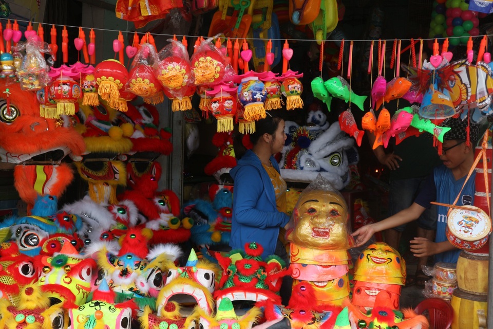 Thị trường đồ chơi trung thu Thị trường đồ chơi trung thu