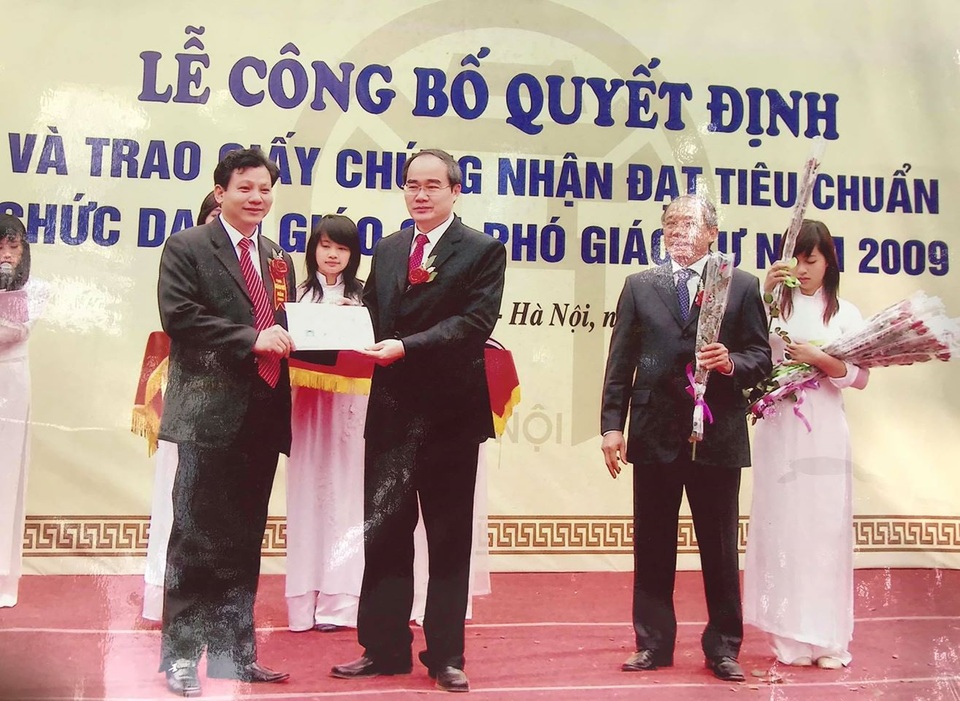Hội đồng Giáo sư Nhà nước khôi phục chức danh Phó Giáo sư cho ông Hoàng Xuân Quế - 2 Hội đồng Giáo sư Nhà nước khôi phục chức danh Phó Giáo sư cho ông Hoàng Xuân Quế - 2