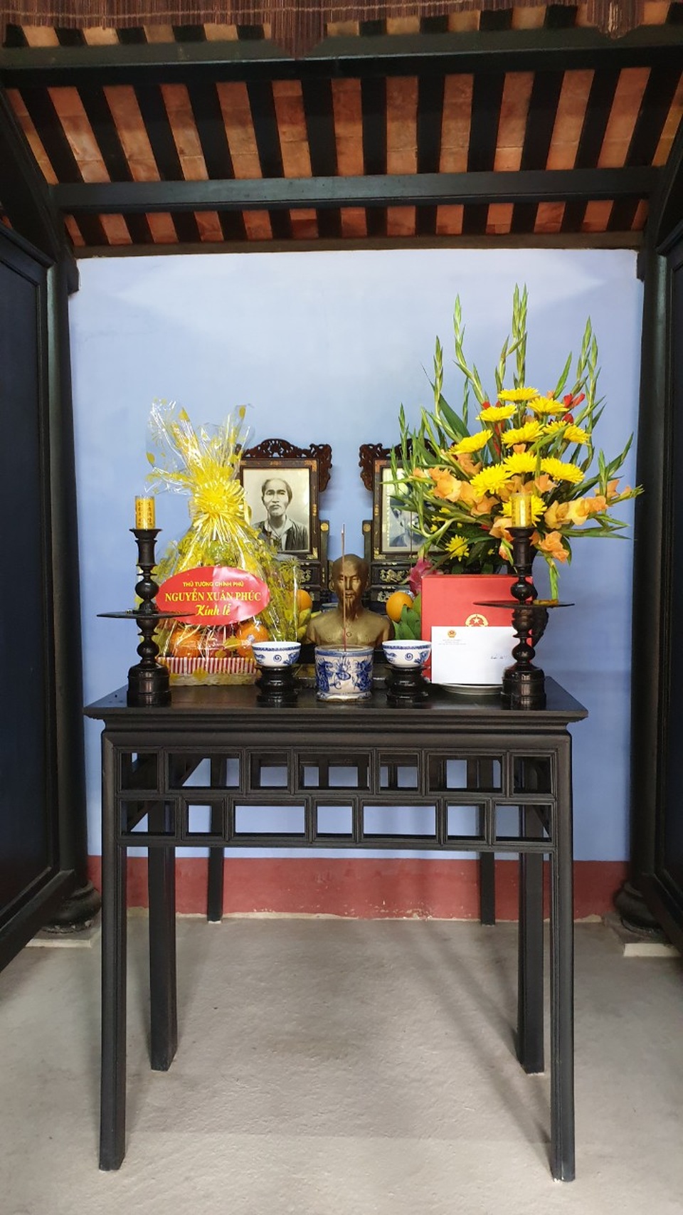 Thủ tướng thăm Nhà lưu niệm Chủ tịch Hồ Chí Minh tại Huế - 2 Thủ tướng thăm Nhà lưu niệm Chủ tịch Hồ Chí Minh tại Huế - 2