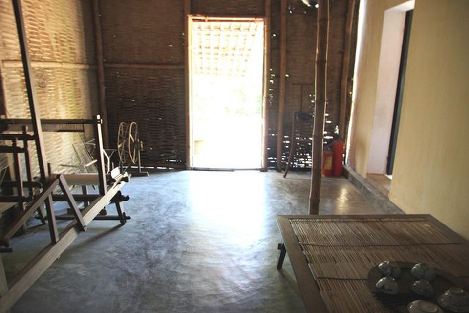 Thủ tướng thăm Nhà lưu niệm Chủ tịch Hồ Chí Minh tại Huế - 3 Thủ tướng thăm Nhà lưu niệm Chủ tịch Hồ Chí Minh tại Huế - 3