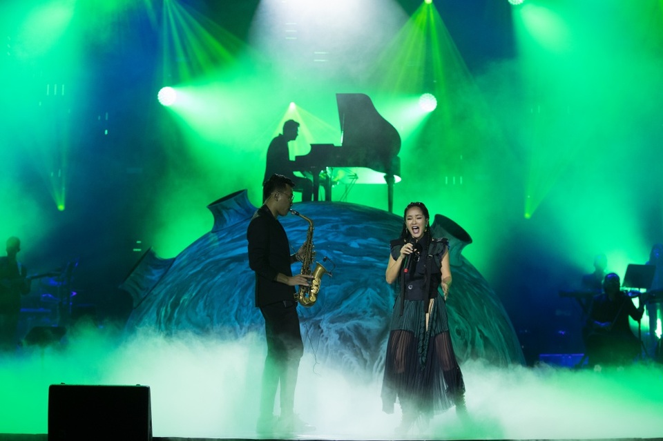 Vũ Cát Tường khiến Hồng Nhung rưng rưng nhớ cố nhạc sĩ Trịnh Công Sơn - 5 Vũ Cát Tường khiến Hồng Nhung rưng rưng nhớ cố nhạc sĩ Trịnh Công Sơn - 5