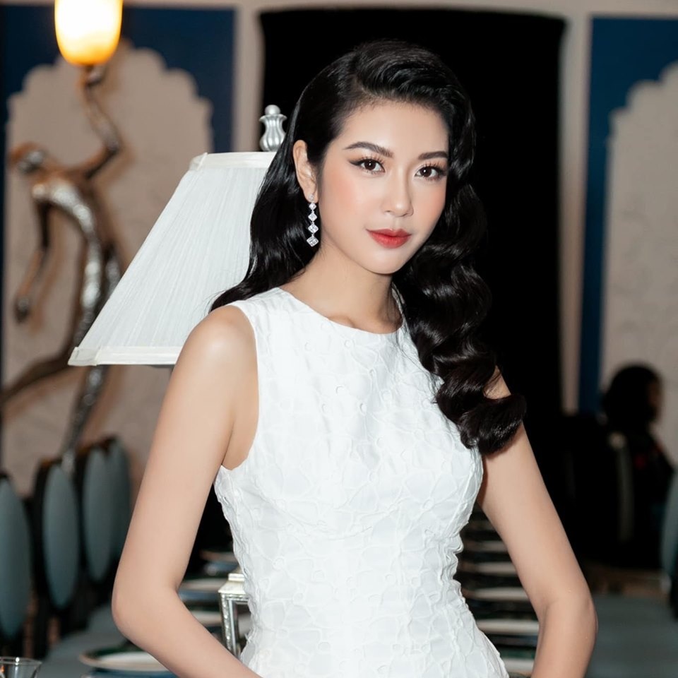 Á hậu Thúy Vân trở về vạch xuất phát khi quyết định thi Hoa hậu Hoàn vũ - 2 Á hậu Thúy Vân trở về vạch xuất phát khi quyết định thi Hoa hậu Hoàn vũ - 2