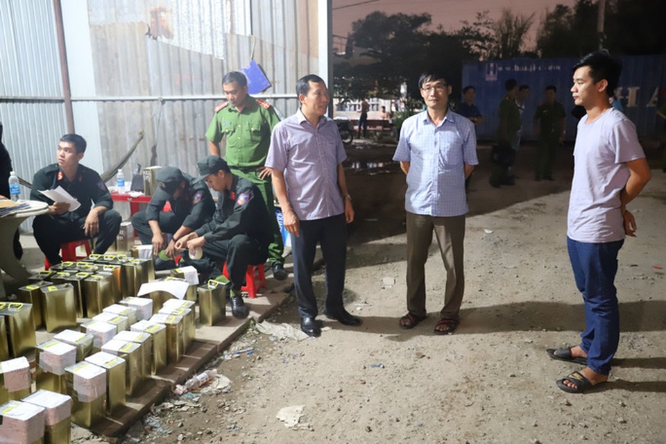 Trinh sát kể chuyện bán cà phê, đánh cá, phá đường dây xăng giả của đại gia Trịnh Sướng - 2 Trinh sát kể chuyện bán cà phê, đánh cá, phá đường dây xăng giả của đại gia Trịnh Sướng - 2
