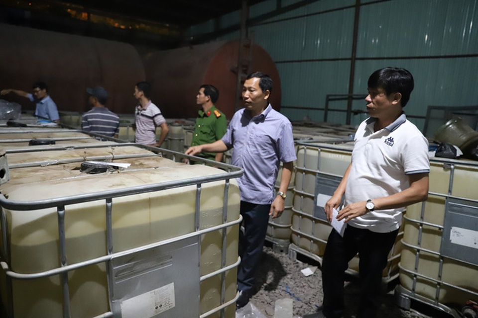 Trinh sát kể chuyện bán cà phê, đánh cá, phá đường dây xăng giả của đại gia Trịnh Sướng - 3 Trinh sát kể chuyện bán cà phê, đánh cá, phá đường dây xăng giả của đại gia Trịnh Sướng - 3