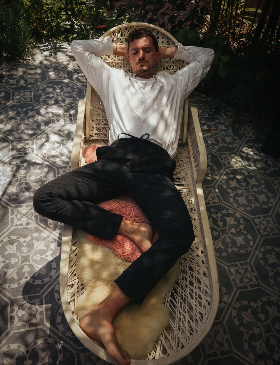 Orlando Bloom khoe vẻ đẹp nam tính và hạnh phúc an yên ở tuổi 40 - 2