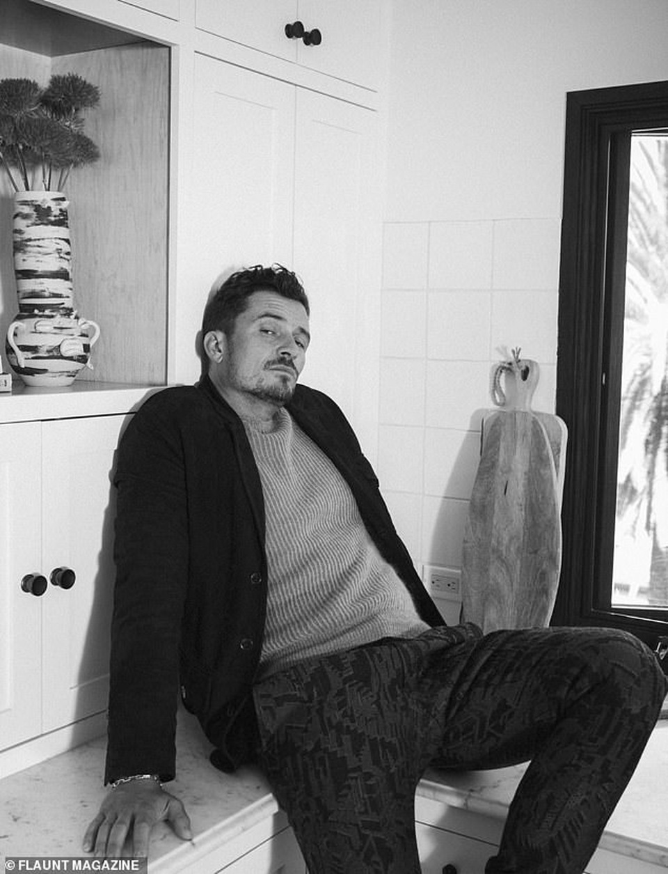 Orlando Bloom khoe vẻ đẹp nam tính và hạnh phúc an yên ở tuổi 40 - 13