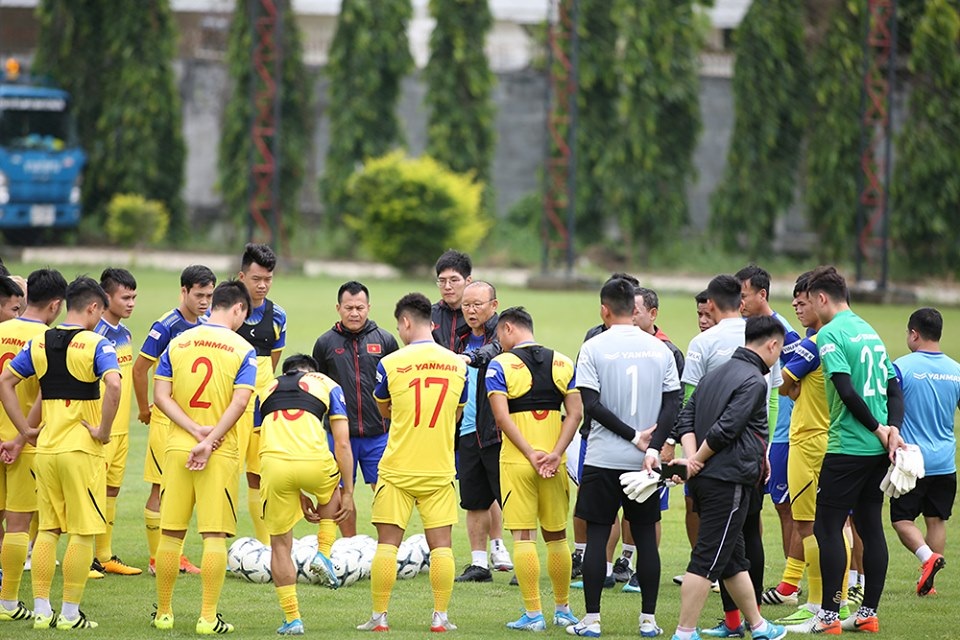 Công Phượng thay đổi kiểu tóc, tự tin đấu Thái Lan - 7 Công Phượng thay đổi kiểu tóc, tự tin đấu Thái Lan - 7