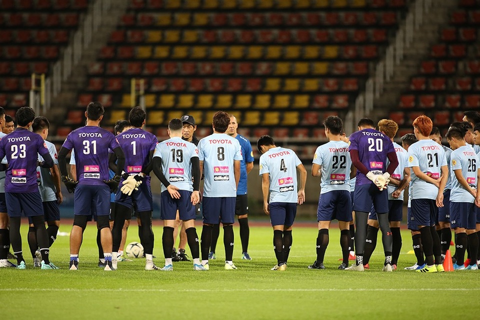 Đột nhập buổi tập của đội tuyển Thái Lan trước trận gặp Việt Nam - 14 Đột nhập buổi tập của đội tuyển Thái Lan trước trận gặp Việt Nam - 14