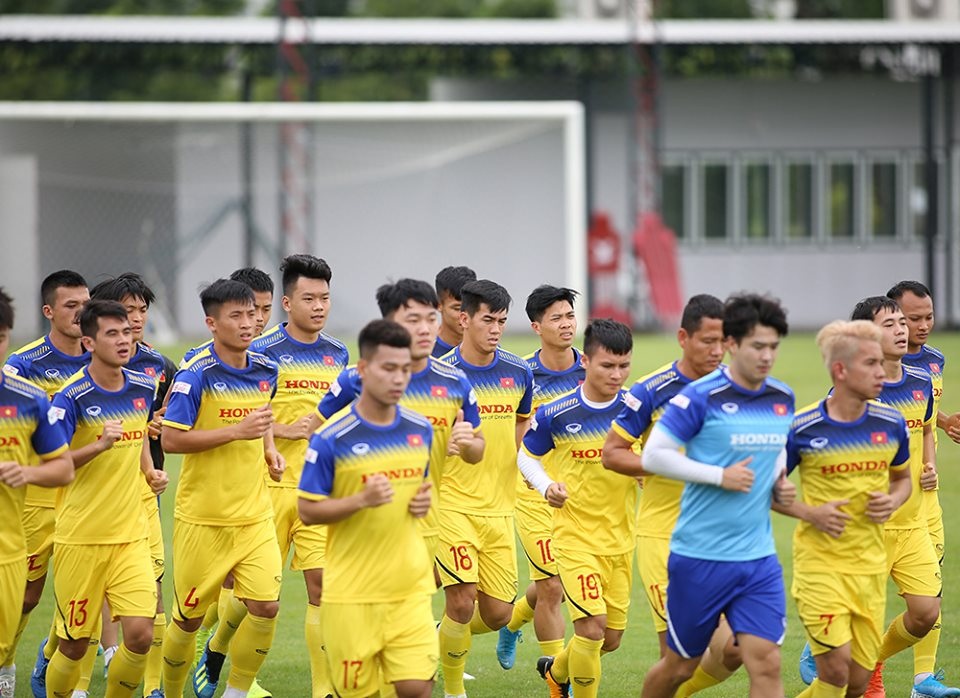 Công Phượng thay đổi kiểu tóc, tự tin đấu Thái Lan - 3 Công Phượng thay đổi kiểu tóc, tự tin đấu Thái Lan - 3